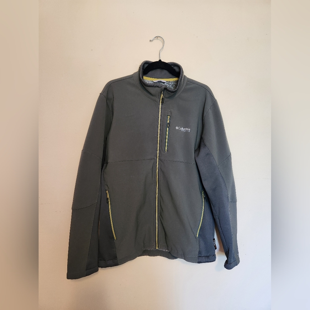 Columbia Sportswear Men's Performance Jacket in Gray with Yellow Accents